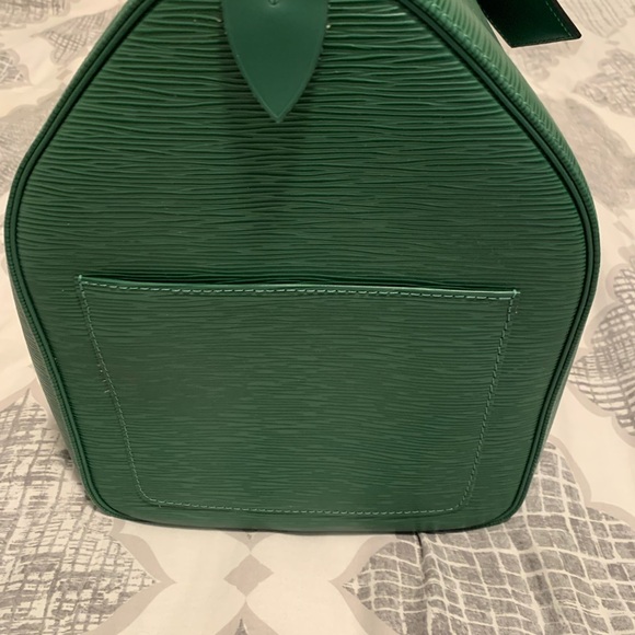 Like new, Epi leather keepall 50 - Picture 7 of 15